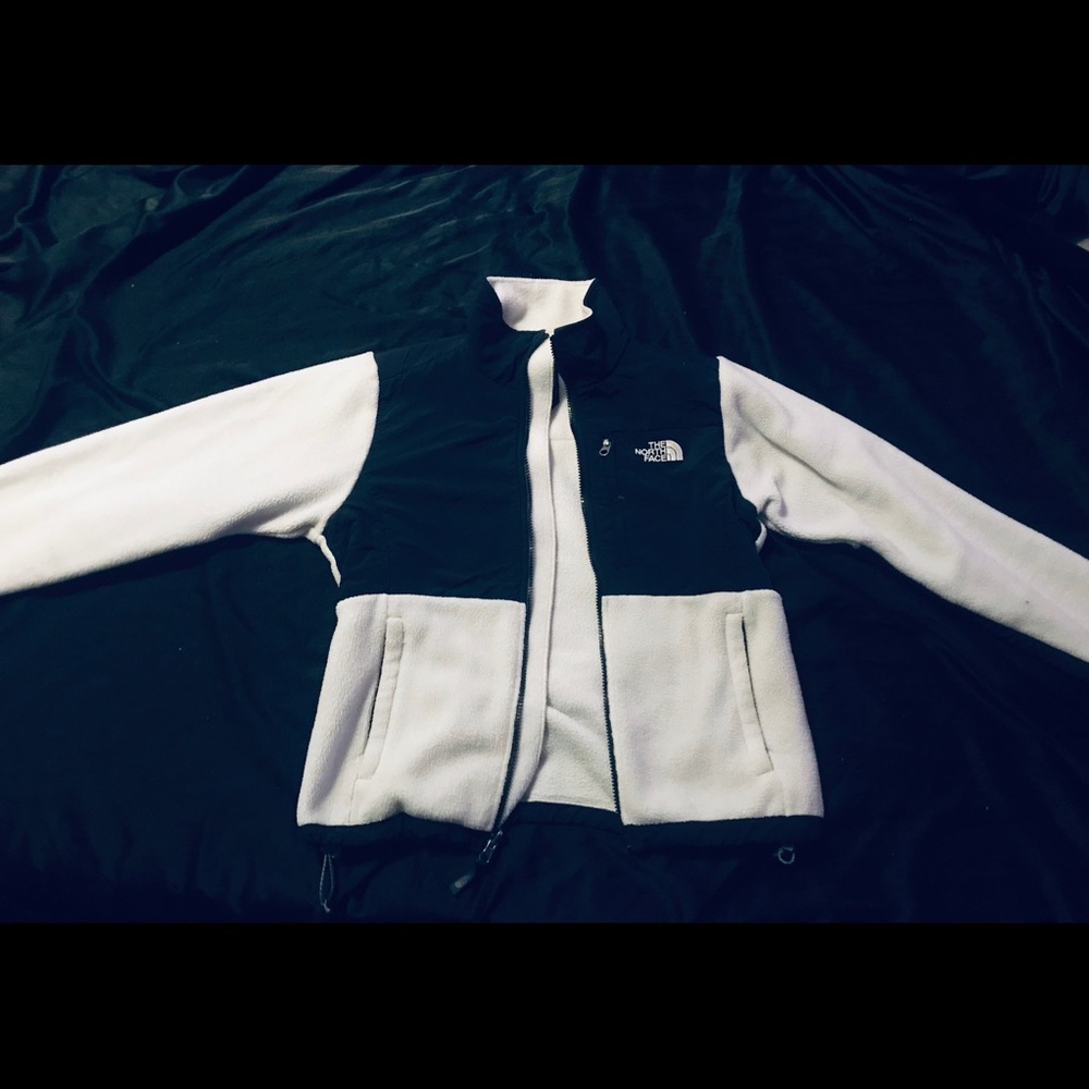 Women’s Size Small North Face Jacket - Picture 2 of 5